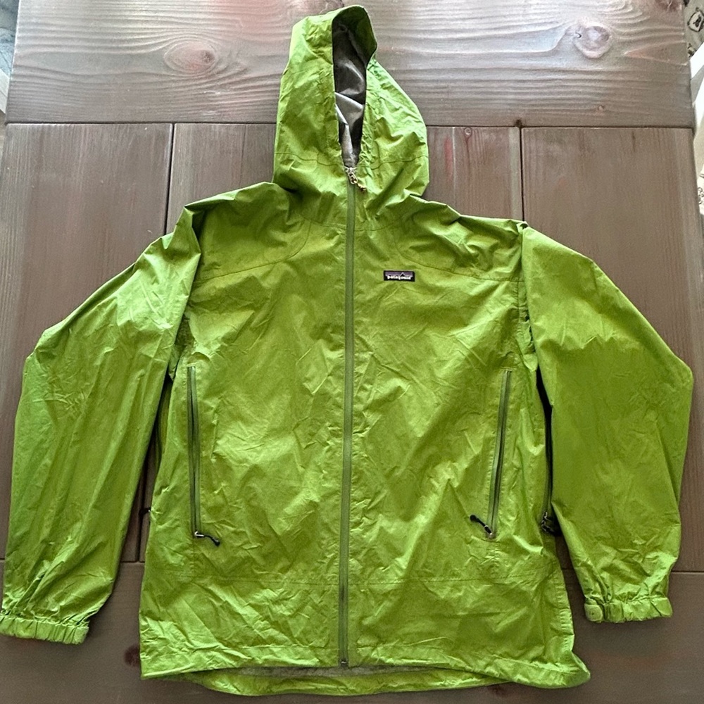 Patagonia Lime Green Raincoat L